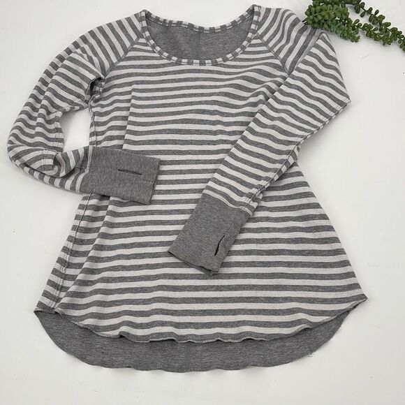 Lululemon Open Your Heart Reversible Long Sleeve Comfy Top Grey Size 4 - Picture 3 of 12